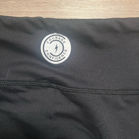 Courage and Confidence Leggings - Picture 2 of 3